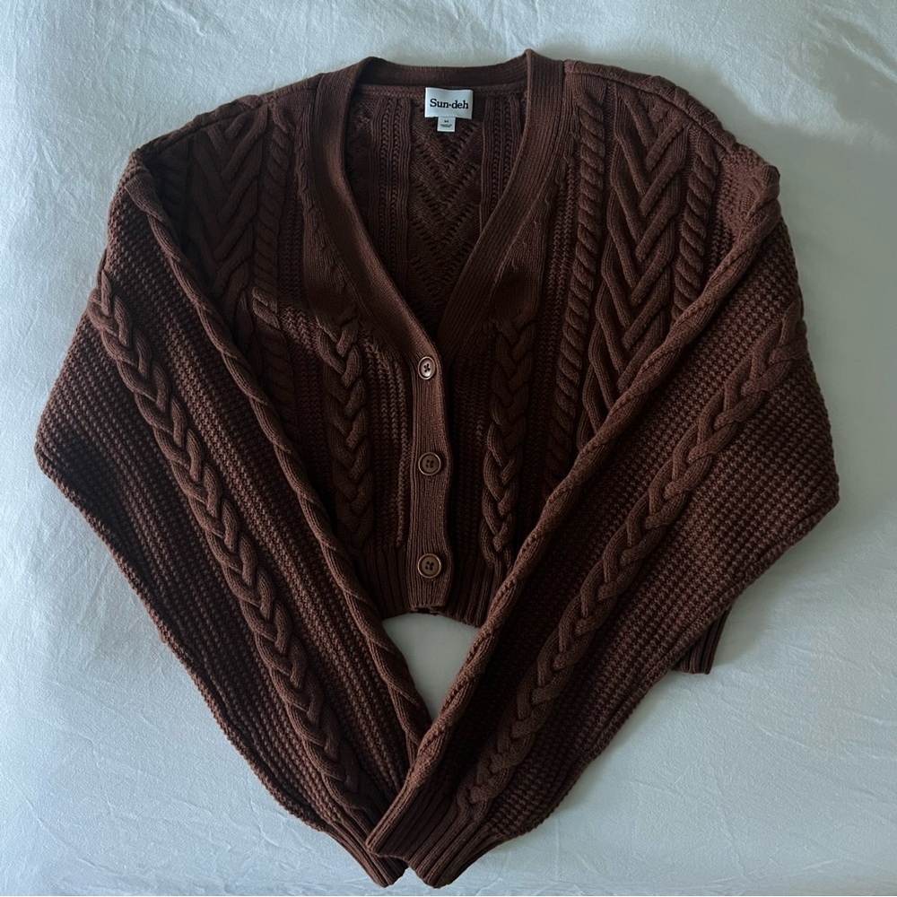Aritzia brown knit cardigan 🤎